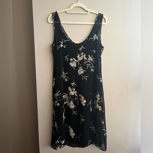 MaxMara tank dress with matching wrap top. - Picture 3 of 8